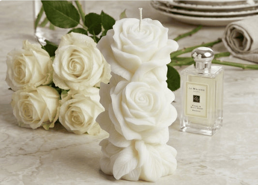 Bougie moulée « Rose élégante »