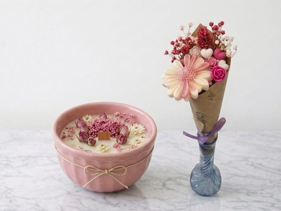 Bouquet de fleurs en cire realise en atelier